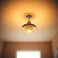 Lampa sufitowa do małego pokoju