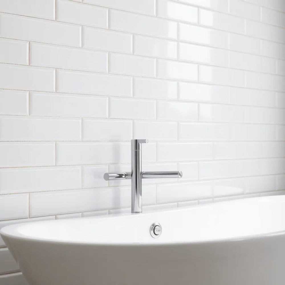 Białe płytki ścienne do łazienki