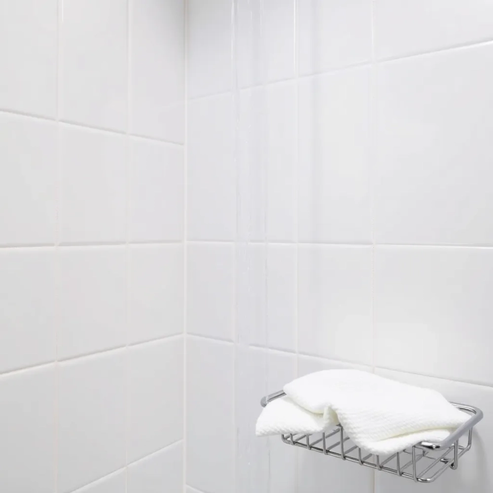 Czym myć płytki pod prysznicem