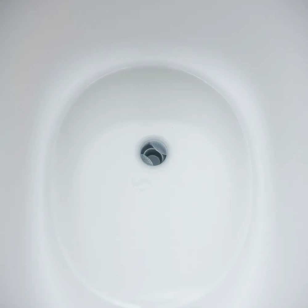 Dlaczego woda stoi w wannie