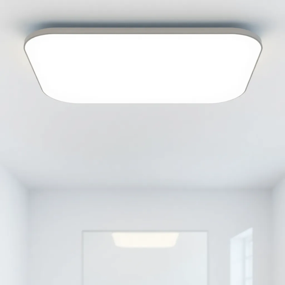 Duży plafon do łazienki