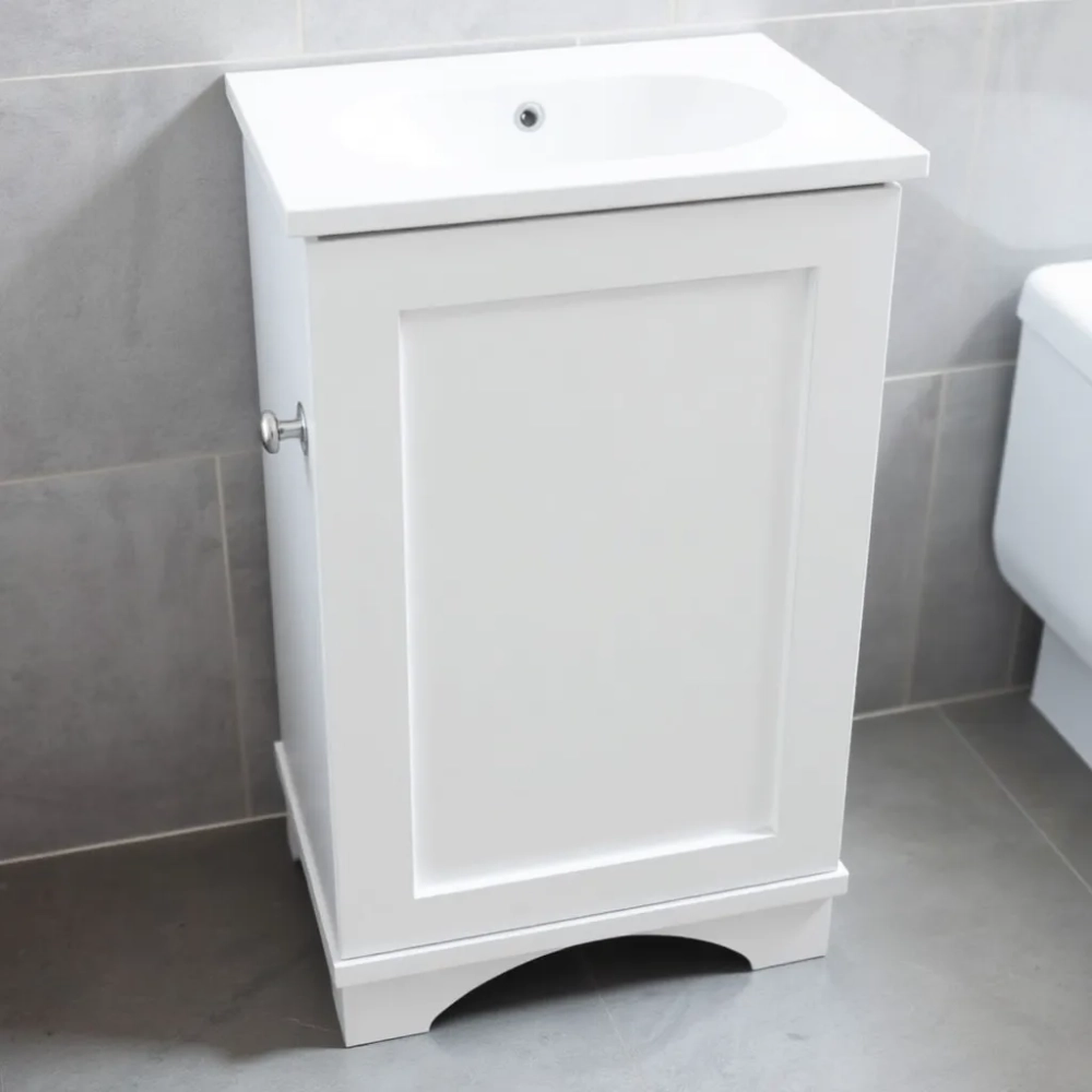 Mała szafka łazienkowa stojąca