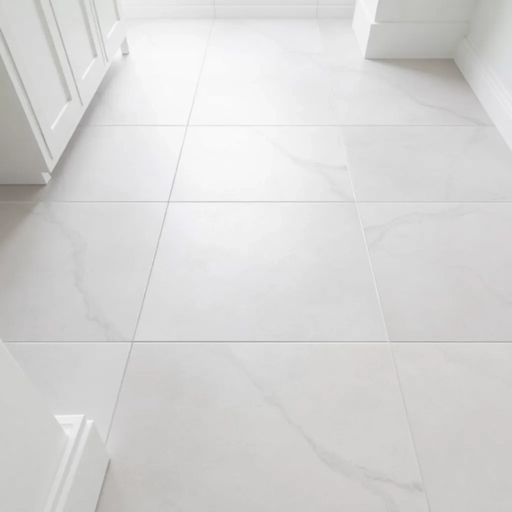 Praktyczna podłoga do łazienki