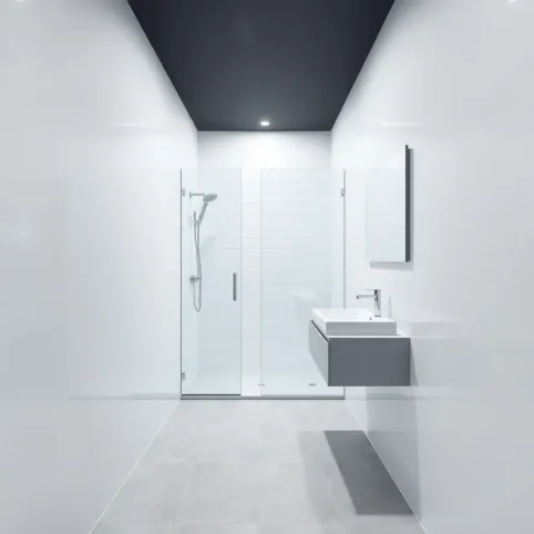 Bardzo wąska łazienka z prysznicem