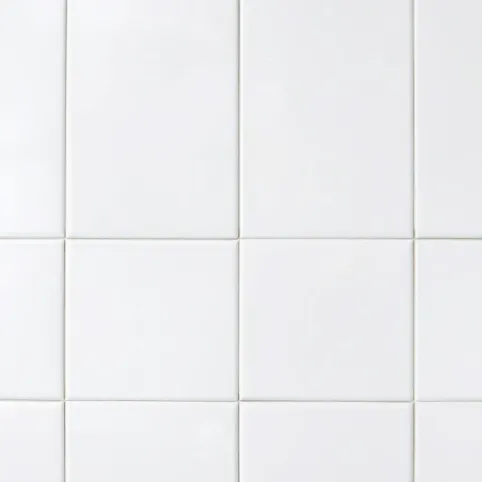 Białe płytki do łazienki 30x60