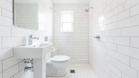 białe płytki w łazience