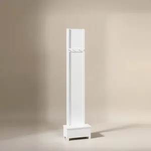 Biały wieszak na ubrania do przedpokoju