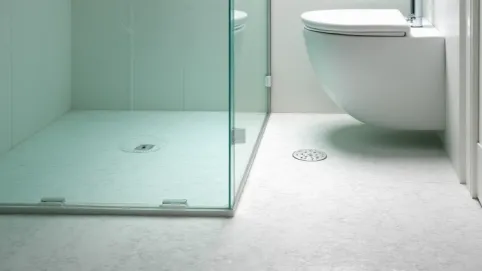 Co na podłogę pod prysznic