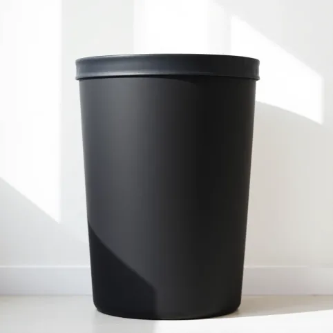 Czarny kosz do łazienki na bieliznę