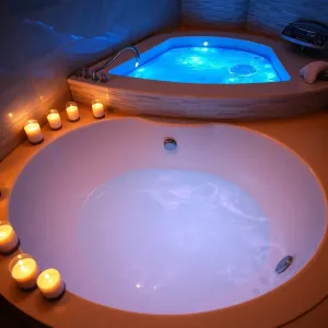 Czy Wanna Z Hydromasażem To To Samo Co Jacuzzi