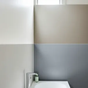 farba do łazienki zamiast płytek