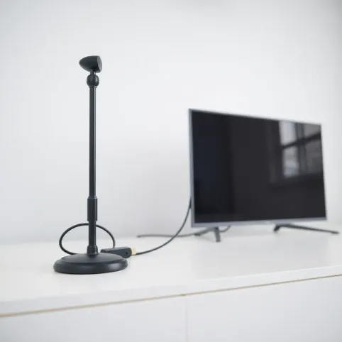 Jak podłączyć antenę pokojową do telewizora