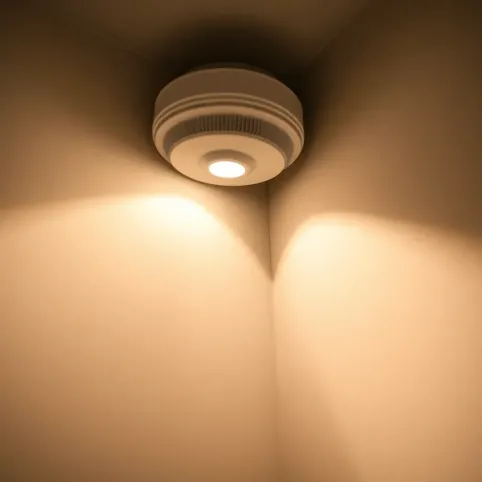 jak sprawdzić czy jest kamera w pokoju