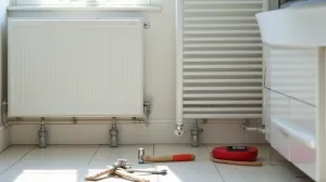 jak wymienić grzejnik łazienkowy