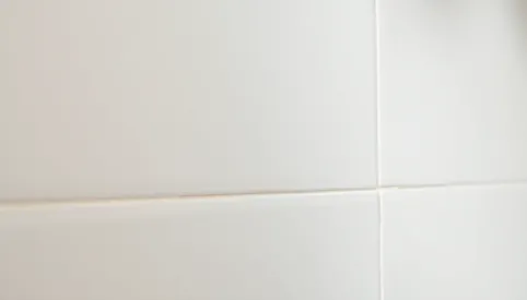 Jak zabezpieczyć fugi pod prysznicem