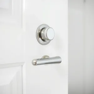 Klamka do drzwi łazienkowych z zamkiem