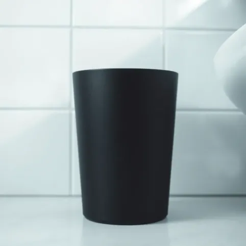 Kosz na śmieci łazienkowy czarny 5l