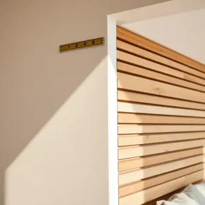 Lamele w salonie jak zrobić