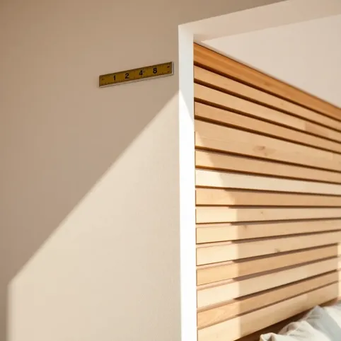 Lamele w salonie jak zrobić