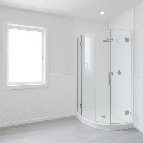 Łazienka z oknem i prysznicem