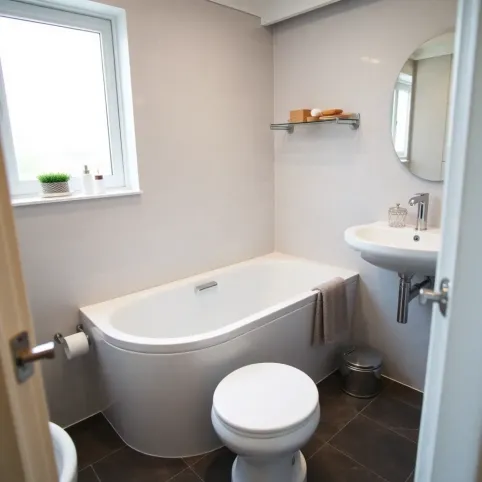 Małe wanny do małych łazienek