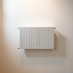 Mały grzejnik łazienkowy poziomy