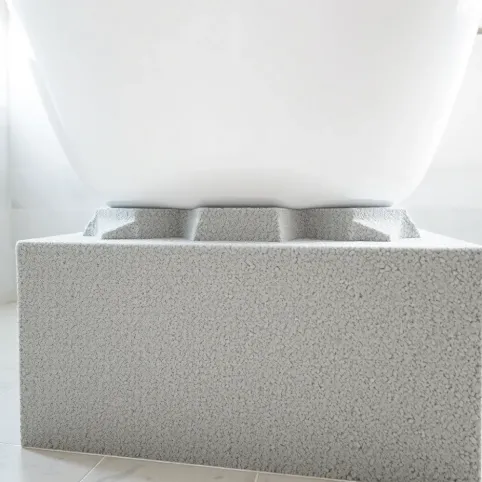 Montaż wanny na piankę