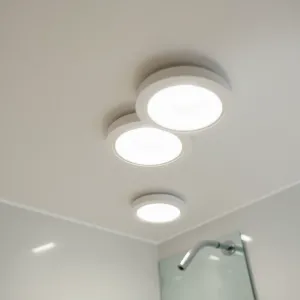 Nowoczesne oświetlenie sufitowe do łazienki