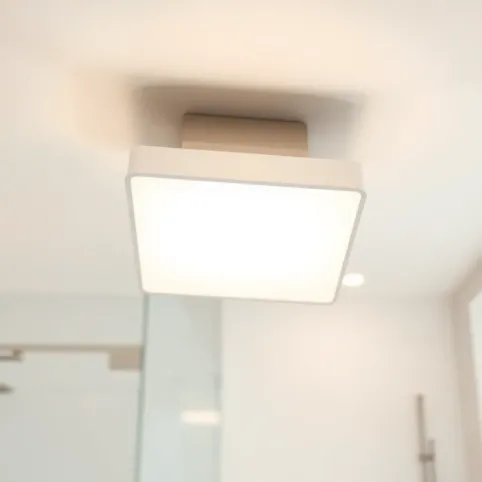 Plafon do łazienki kwadratowy