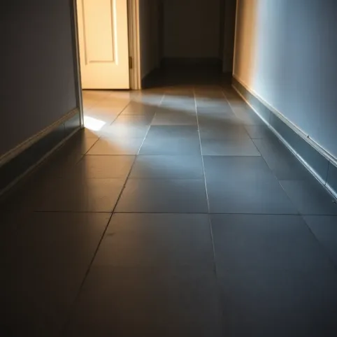 Podłoga w przedpokoju w bloku