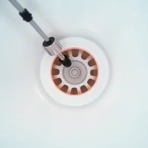 Syfon do wanny czyszczony od góry