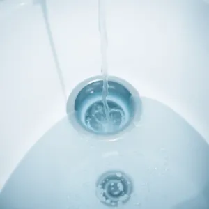 Syfon wannowy z napełnianiem przez przelew