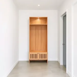 Szafa do przedpokoju z lamelami i siedziskiem