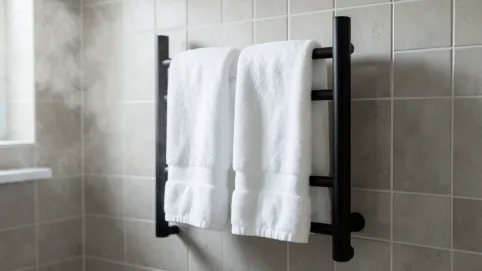 Uchwyt do grzejnika łazienkowego czarny