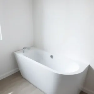 Wanna przyścienna z baterią nawannową