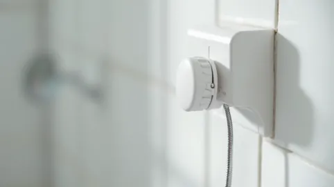 Włącznik wentylatora łazienkowego