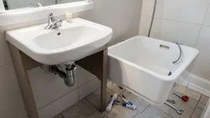 wymiana umywalki w lazience cena