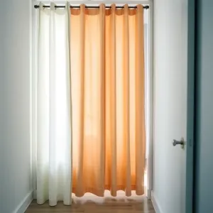 Zasłona zamiast drzwi do pokoju